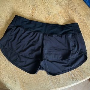 Lululemon Black Speed Up Short Size 8